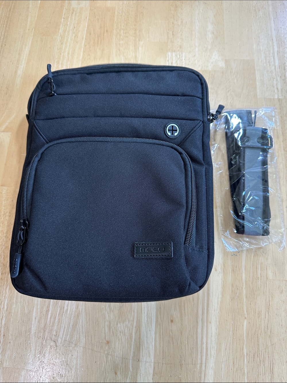 MOKO Black Compact Electronics IPAD/tablet Organizer Bag